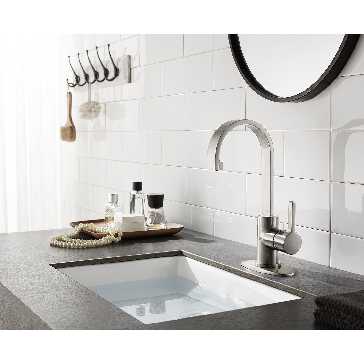 Kingston Sona LS8218CTL - Continental One-Handle 1-Hole Bathroom Faucet with Deck Plate and Push Pop-Up Drain, Brushed Nickel — thumbnail 2